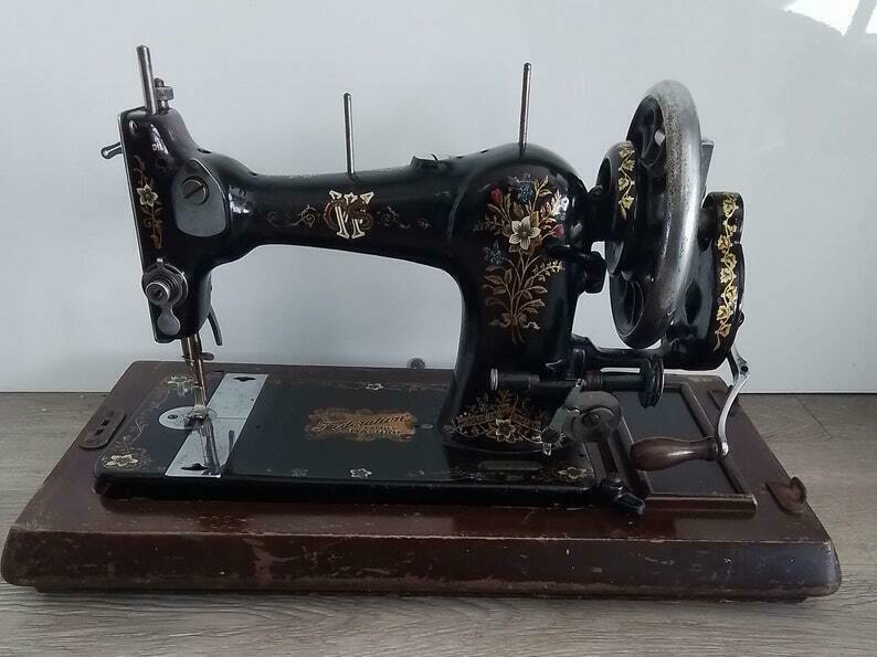 Vintage Cws Federation Jones Travelling Sewing Machine, Vintage Sewing