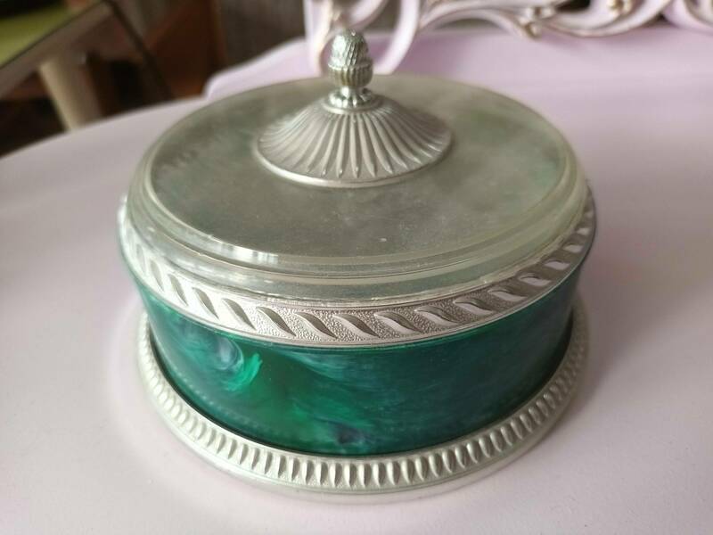 Vintage Avon Elegance Beauty Dusting Powder Puff 170g Powder Box 1960