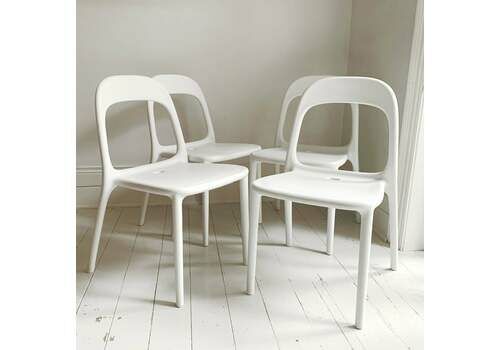 4 X Ikea 'Urban' White Moulded Plastic Stacking Chairs   Perfect For Indoor/Outdoor Use / Discontinued / Made In 2013