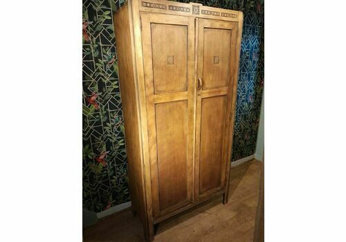 Stunning Vintage Solid Carved Wood 2 Door Wardrobe With Original Fitted Interior