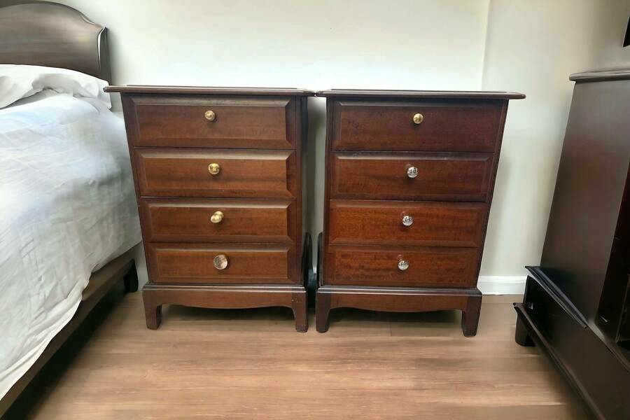 Stag Minstrel 4 Drawer Bedside Commission photo for sale