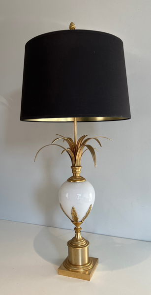 Lampe Oeuf D'autruche En Opaline Blanche Et Nickel Doré Dans Le Goût De La Maison Charles photo furniture