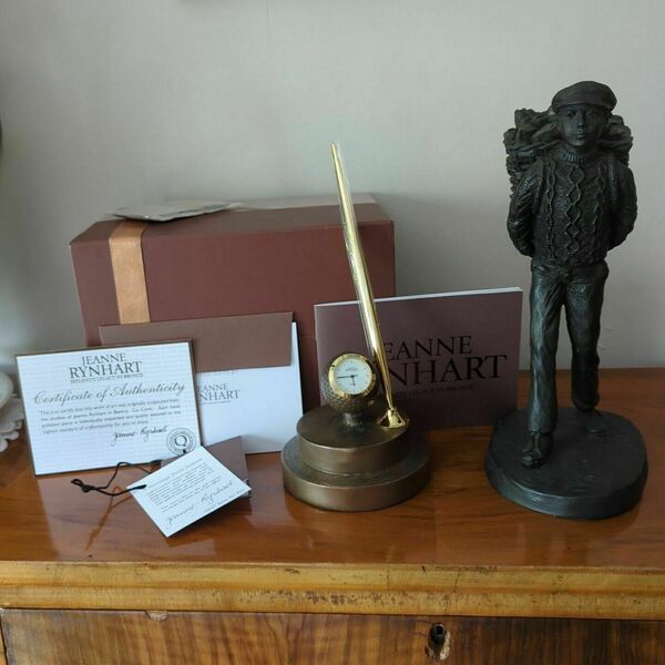 Jeanne Rynhart Figure Peat Carrier E950 & Bronze Golf Desk Pen Set (Not