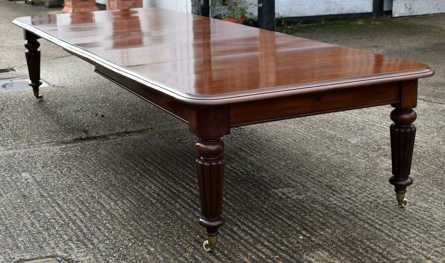 Large Victorian Mahogany Extending Dining Table photo furniture