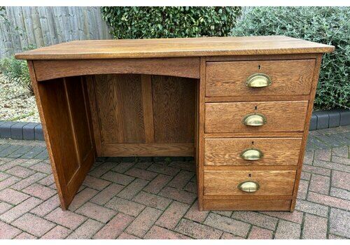 1930s Single Pedestal Oak Desk