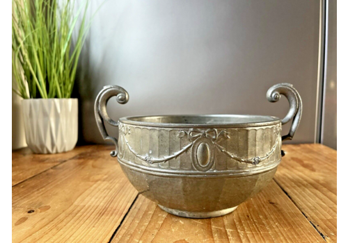 Antique Arts & Crafts Civic Pewter 1173 Twin Handled Beaten Finish Fruit Bowl