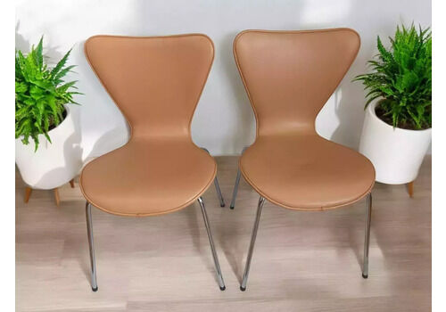 Mid Century Vintage Dining Chairs Reception Stackable Style Of Fritz Hansen X 2