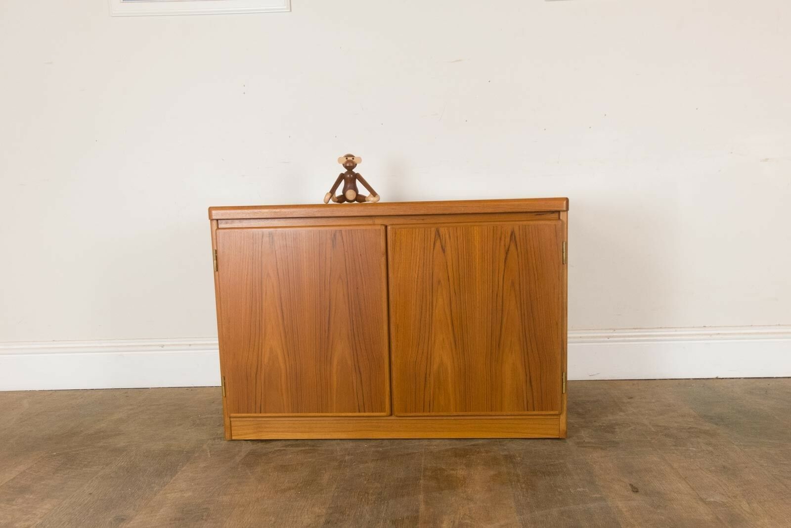 Vintage Retro Small Teak Danish Cupboard Record Storage Cabinet Vinterior