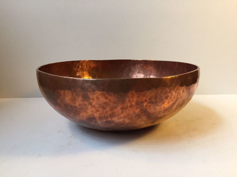 Hand Hammered Copper Chö Pa Bowl 1970s Hand Hammered Copper Chö Pa Bowl 1970s