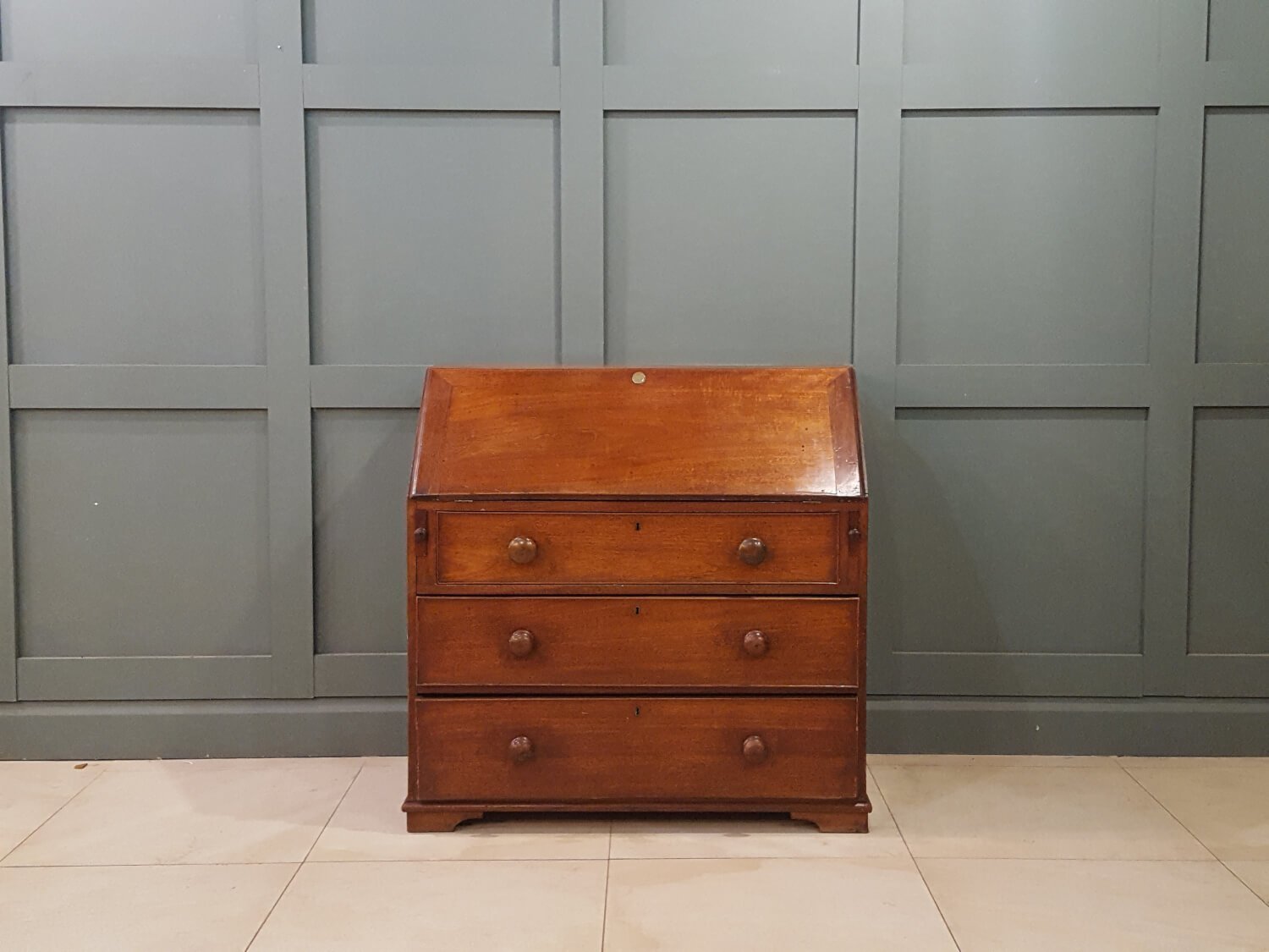 Vintage Bureau With Bun Handles Vinterior