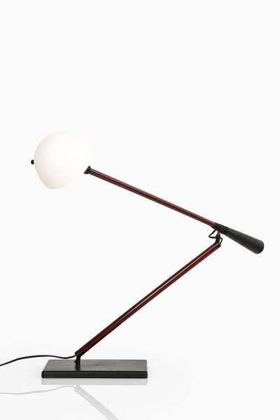 Paolo Rizzatto & Gino Sarfatti Table Lamp Model 613 Produced By Arteluce photo for sale