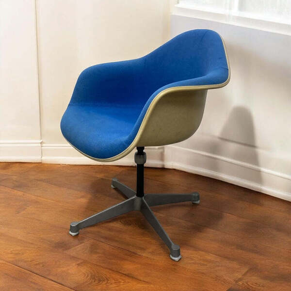 Herman Miller Swivel Blue Naugahyde Molded Fiberglass Eames Shell