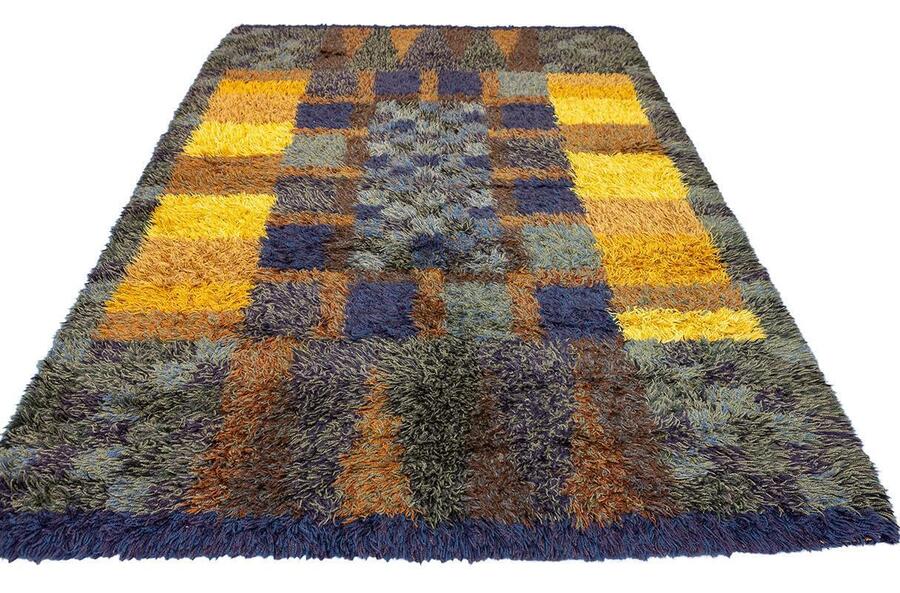 Rya Rug Abstract Design photo furniture