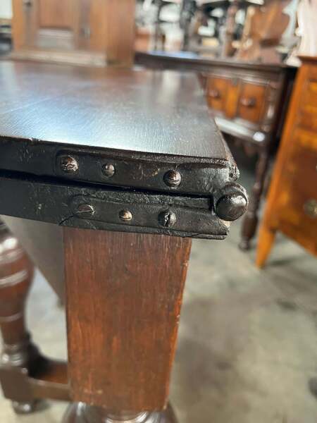 2072.0 18th Century Dutch Gateleg / Drop Leaf Table / Side Table / Center Table photo