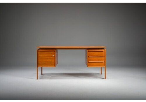 Mid Century Modern Teak Freestanding Desk From Gv Møbler, 1960s
