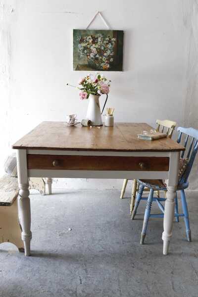 Lovely Large Rustic Pine Farmhouse Cream Painted Kitchen Table
