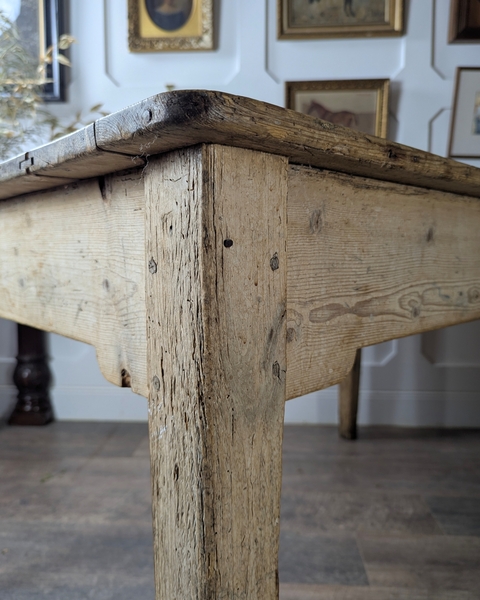 Victorian Rustic Pine Farmhouse Table   Seats Six photo furniture