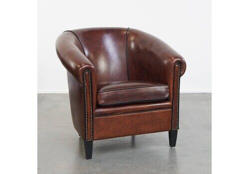 Stylish Sheepskin Club Chair With Black Piping In Very Good Condition