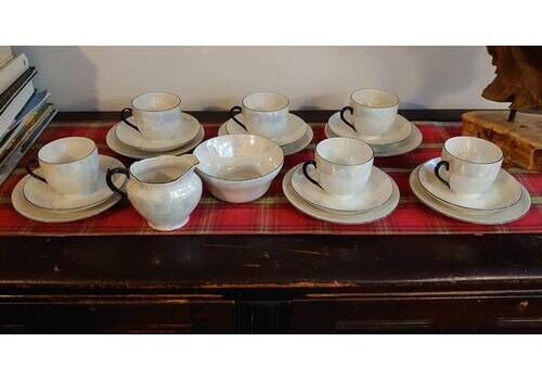 6 Pearlescent Tea Cups, Saucers And Sideplates With A Sugar Bowl & Creamer   Very Good To Excellent Condition   Czech Slovak Ceramic