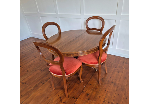 Victorian Mahogany Breakfast Table With 4 Balloon Back Dining Chairs