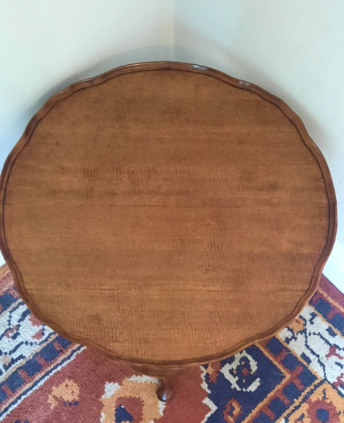 Vintage Antique Round Mahogany Side Table Lamp Table With Piecrust Edge photo vinterior