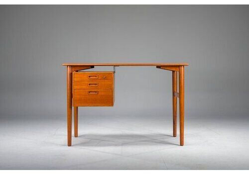 Small Mid Century Modern Scandinavian Teak Desk, 1960s