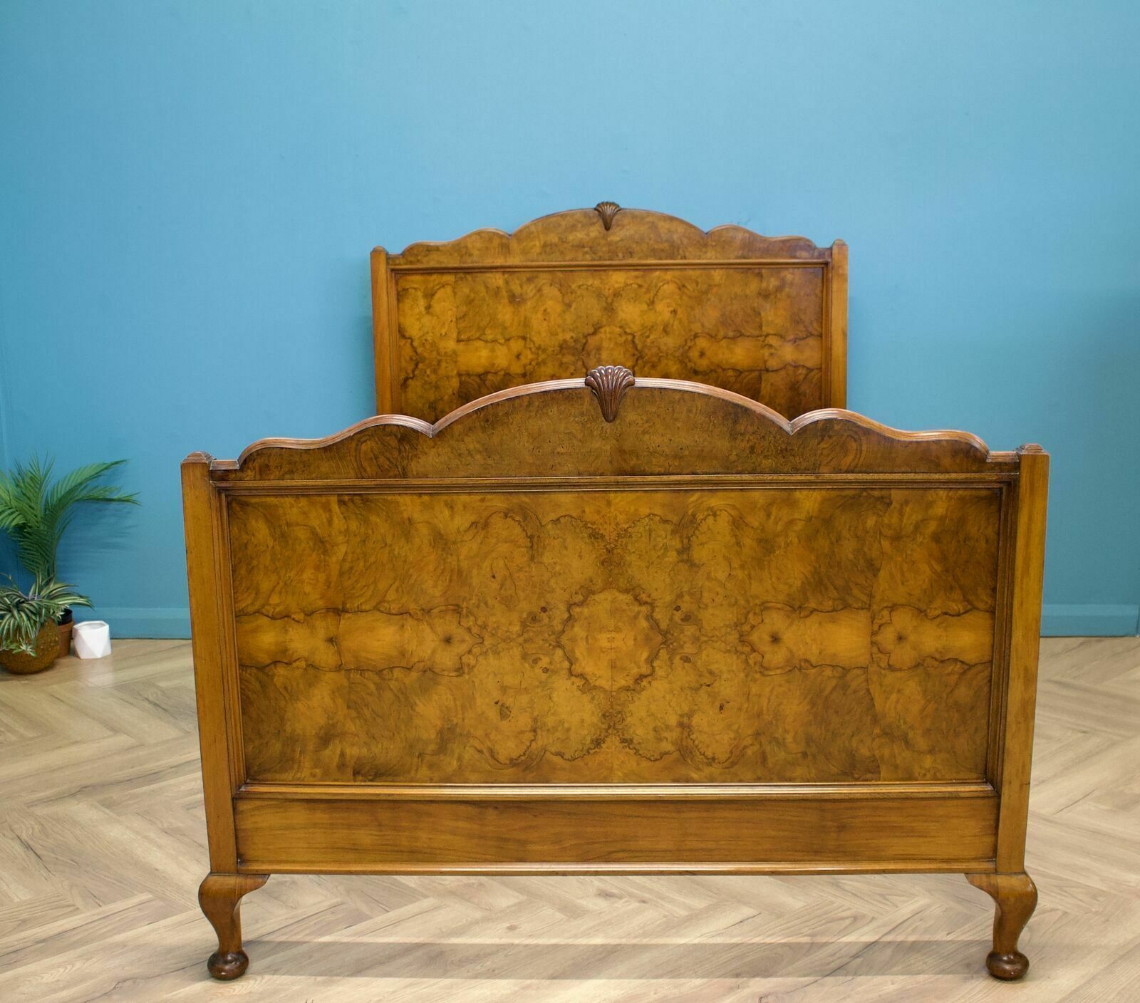 NATURA ＆ stockarts. - antique umber Half-Moon Antique Brass Umbrella Stand