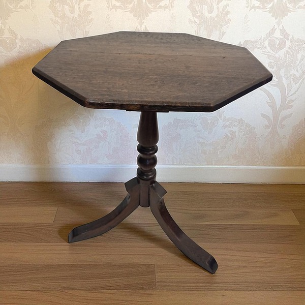 Antique Edwardian Oak Occasional Table / C.1900–1910 | Vinterior