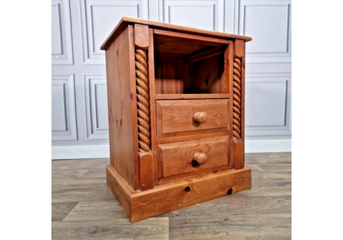 Retro Vintage Rustic Solid Pine Bedside Cabinet Table – 2 Drawers – Barley Twist