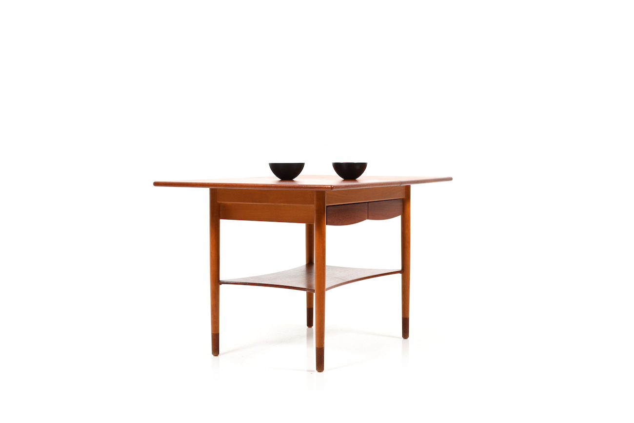 Borge Mogensen Model 149 Table In Teak And Beech Wood Borge