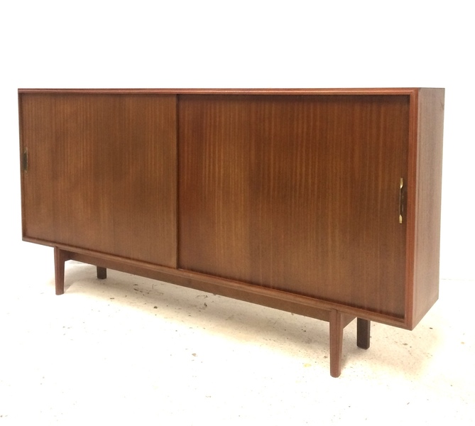 Vintage Retro Danish Mid Century 1960s 5ft Teak Minimalist Slide Door Sideboard Cabinet