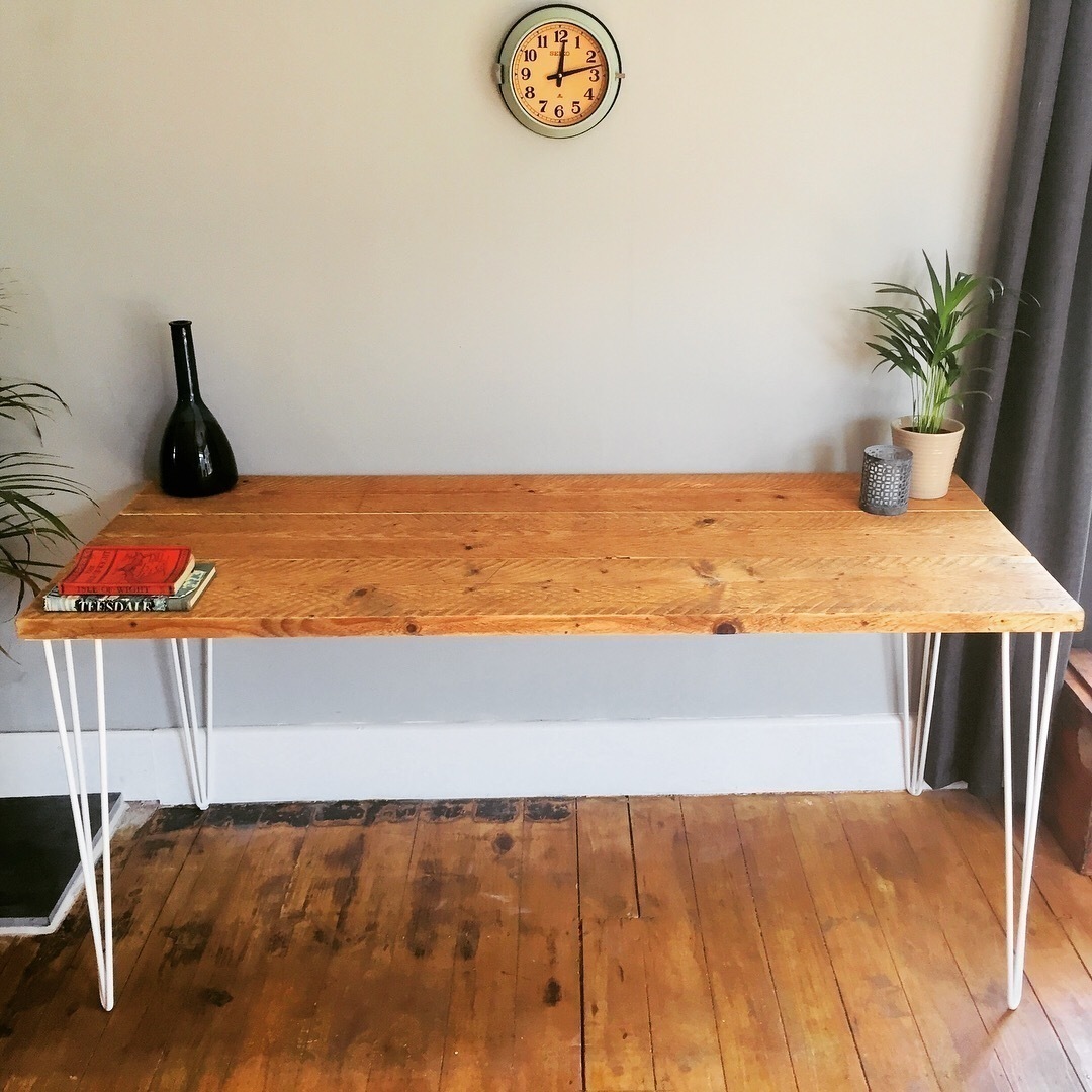 Reclaimed Wood Desk With White Hairpin Legs