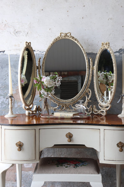 Large Ribbon Crested Cream And Gold Vintage Triple Dressing Table Gold Vintage Triple Dressing Table