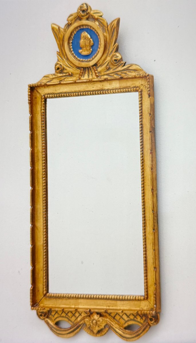 Antique Swedish Mirrors - Curated Collection | Vinterior