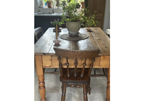 Beautiful Antique Country Old Pine Table And Four Antique Elm Chairs