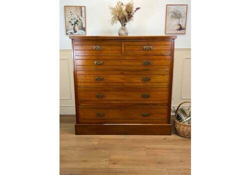 Antique Large Walnut Chest Of Drawers (6 Deep Drawers)