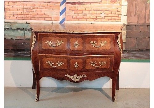 Louis XV Style Commode In 20th Marquetry