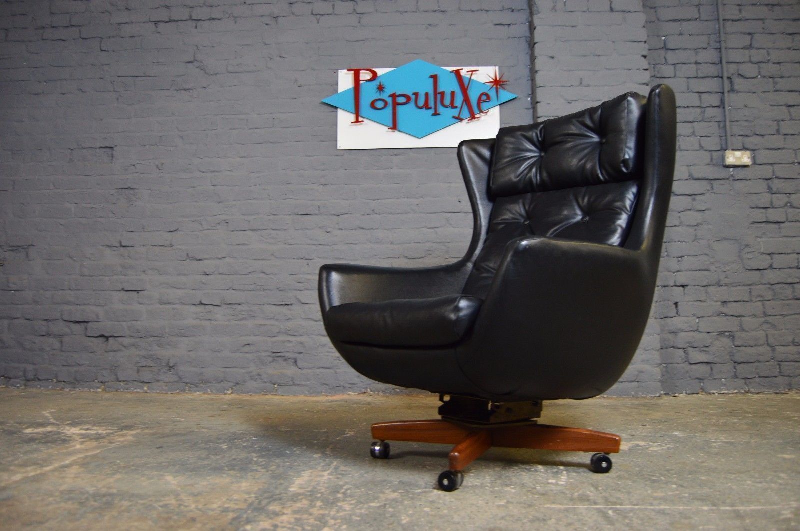 Retro Vintage Mid Century Black Vinyl Swivel Egg Chair On Teak Black Vinyl Swivel Egg Chair