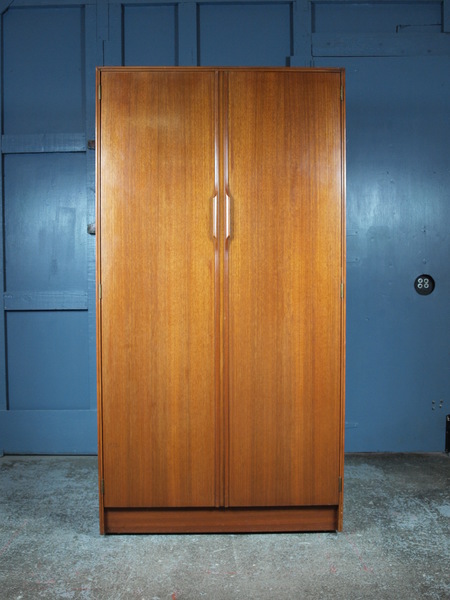 vintage mid century wardrobe