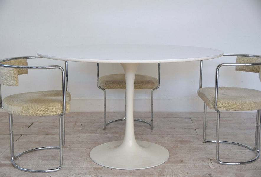 Mid Century Eero Saarinen Style Tulip Table By Knoll Vintage Dining Mid Century Eero Saarinen Style Tulip Table By Knoll Vintage Dining