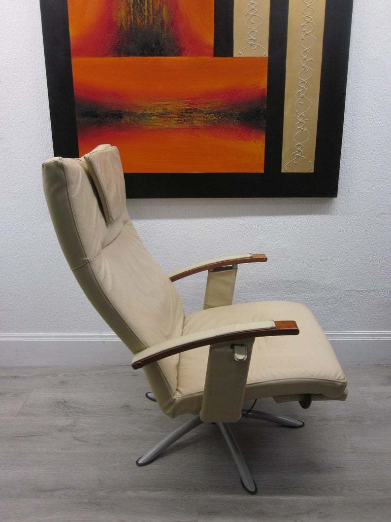 Swedish Mobel/Möbel Team Vintage Leather Swivel Recliner Chair Vinterior