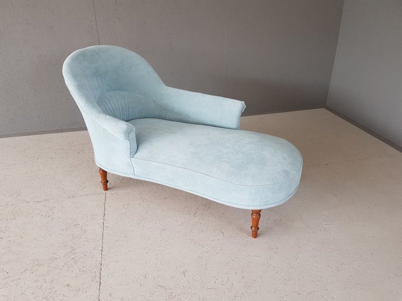 baby chaise lounge