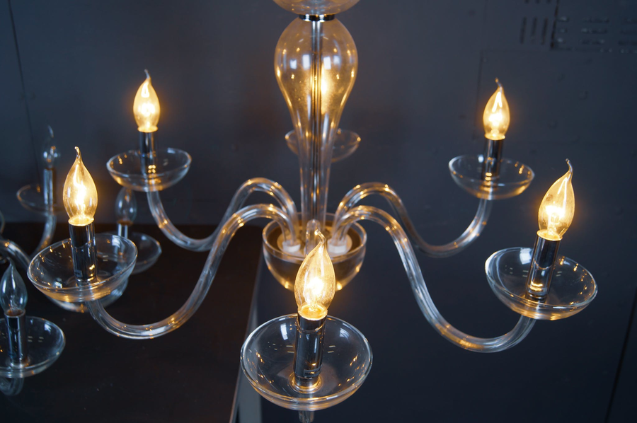 Italian Modern Chandelier in Transparent Murano Glass Italian Modern Chandelier in Transparent Murano Glass