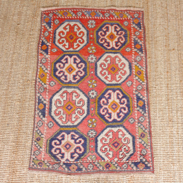 Traditional Wool Turkish Rug 83x130cm Vinterior