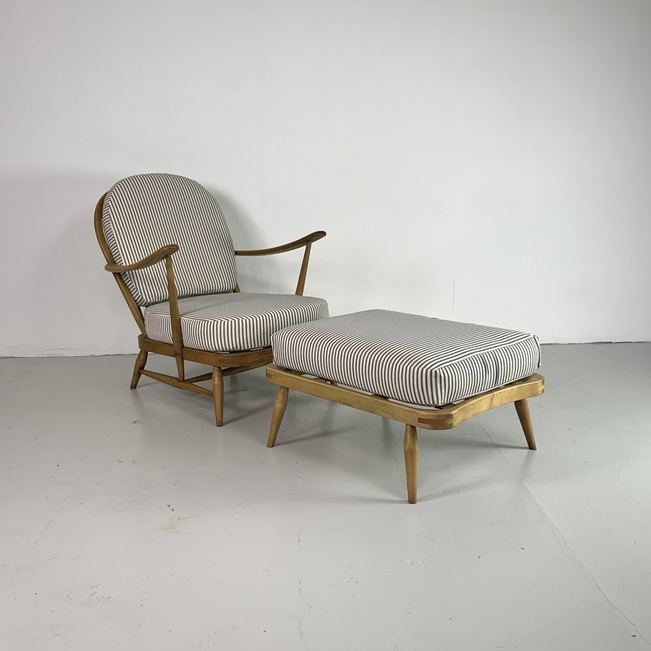 Vintage Ercol Windsor Armchair And Footstool Ercol Vinterior
