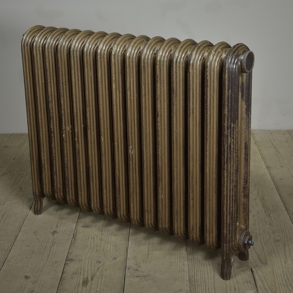 Fluted Front Radiator Table Rare Antique Fluted Cast Iron Radiator | Vinterior