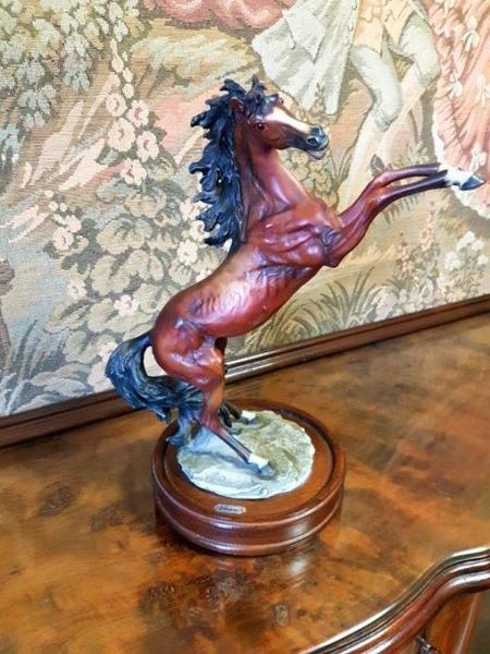 Capodimonte Signed Giuseppe Armani Horse 27x35cm | Vinterior