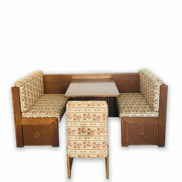 Corner Living Room With 60s Wooden Table | Vinterior