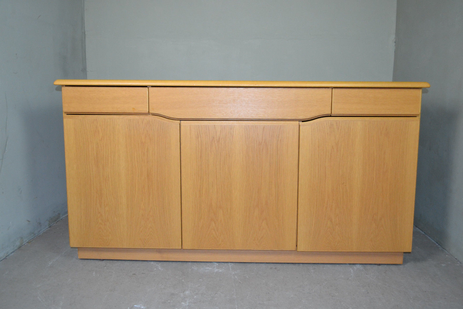 Skovby Sm303e Sideboard With Velvet Drawer Liners Vinterior