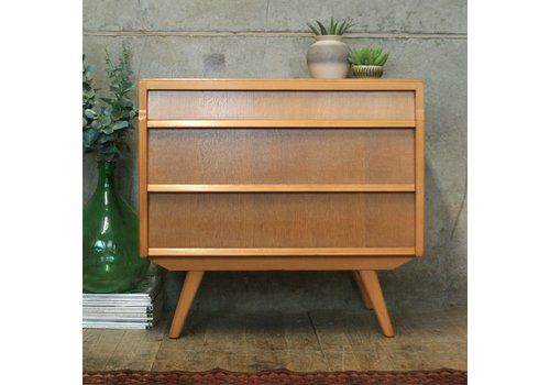 Mid Century Oak Chest Of Drawers / Bedside Cabinet   0611 C
